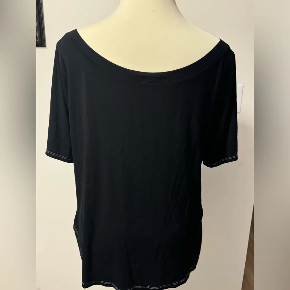 CURVE Athletics Top - Picture 5 of 5